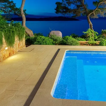 Ana Hvar Villa *
